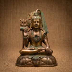 statue de Shiva assis avec un trident 2