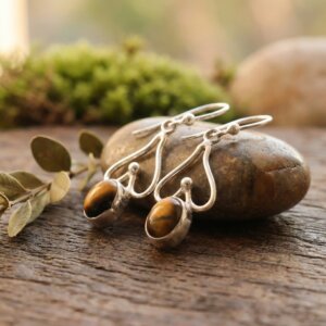 boucle oreille en oeil de tigre coeur