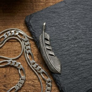 pendentif plume d'aigle en argent