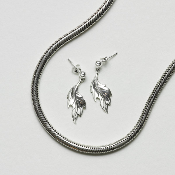 feuille en boucles d'oreilles