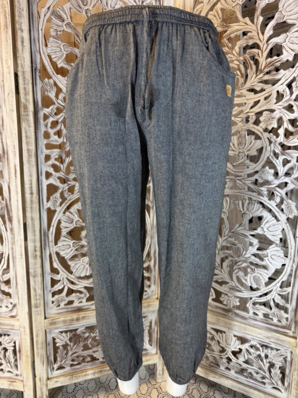 pantalon en coton léger avec élastique et deux poches gris foncé