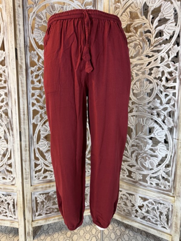 pantalon en coton léger avec élastique et deux poches rouge