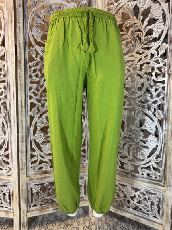 pantalon en coton léger avec élastique et deux poches vert pomme