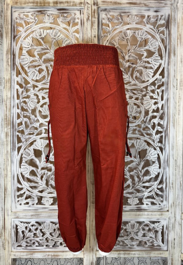 Pantalon velours côtelé 100% coton rouge