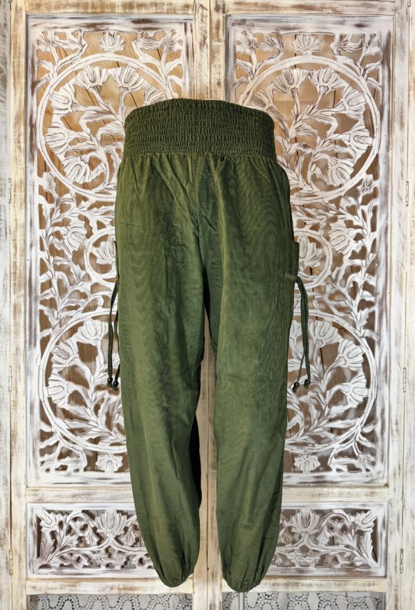 Pantalon velours côtelé 100% coton vert