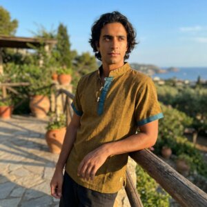 polo t-shirt en coton fin avec bordure jaune