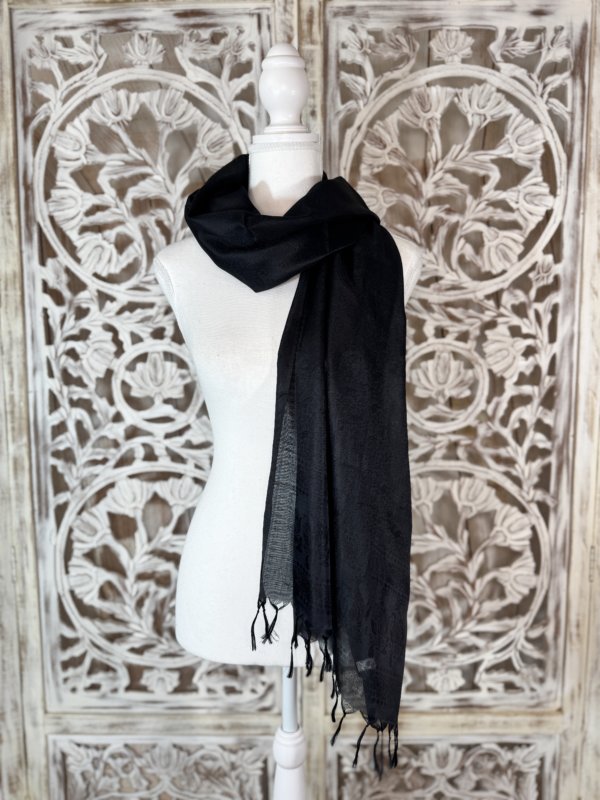 foulards en soie noir