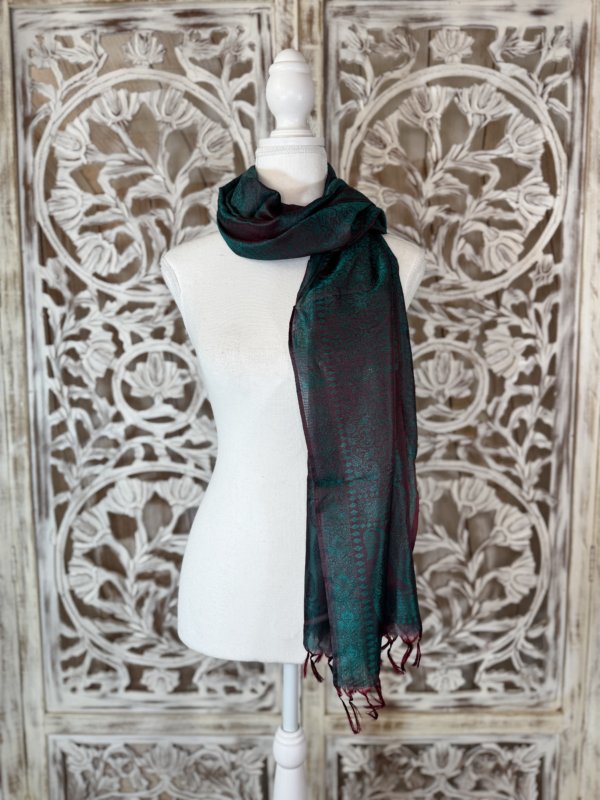 foulards en soie bicolores pétrole et bordeaux