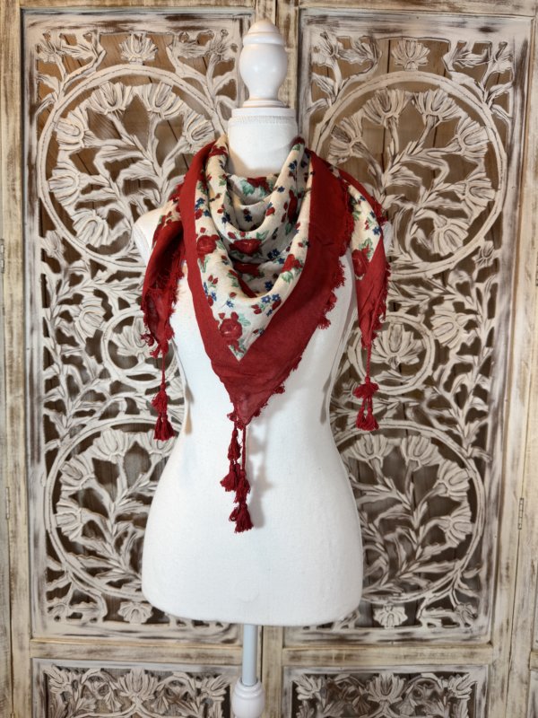 foulard carré viscose fleur rouge