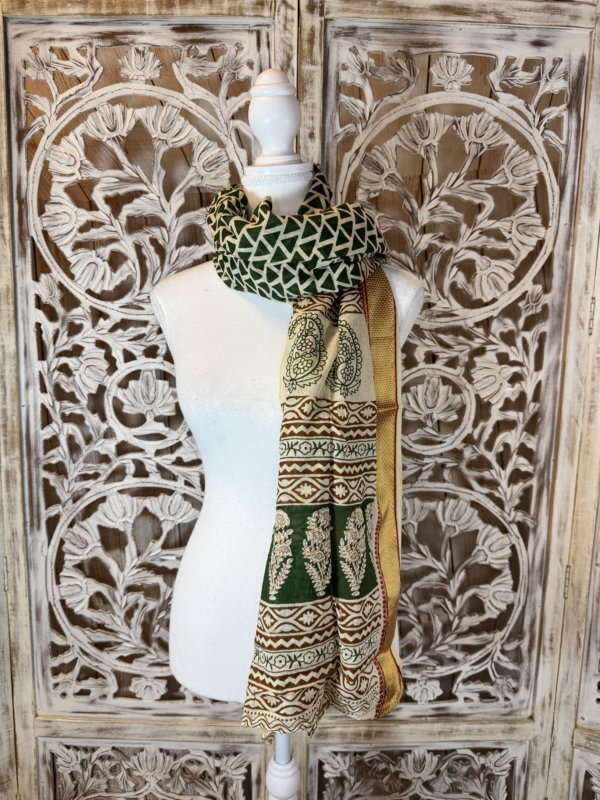 foulards coton block print avec bande dorée .print 13
