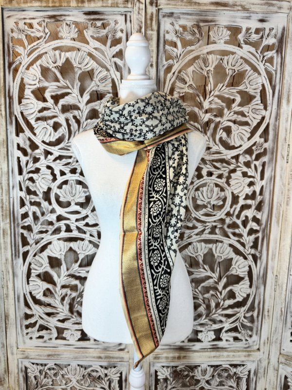 foulards coton block print avec bande dorée .print 10