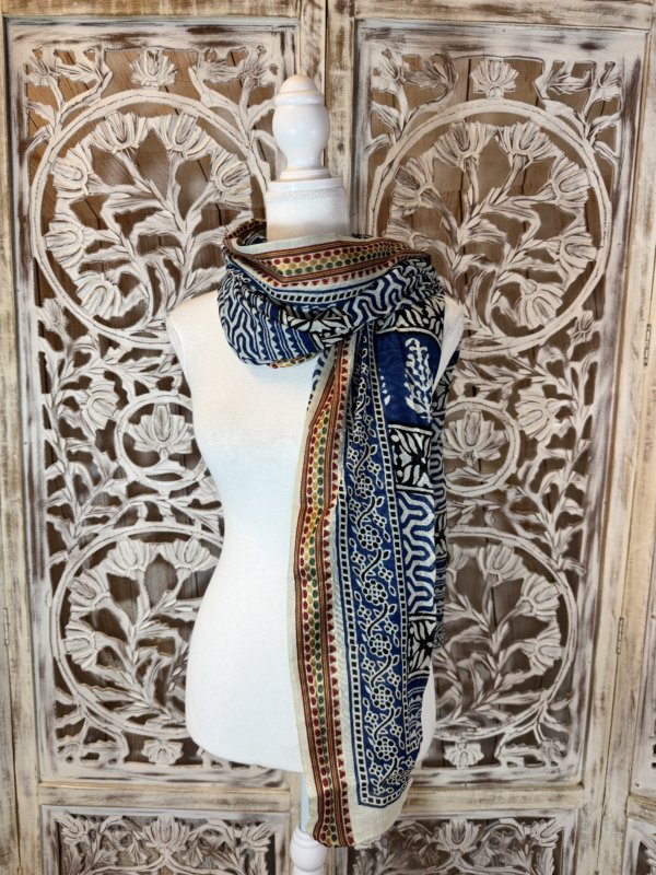foulards en coton block print avec bande dorée .print 7