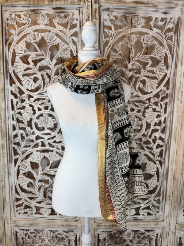 foulards en coton block print avec bande dorée .print 17