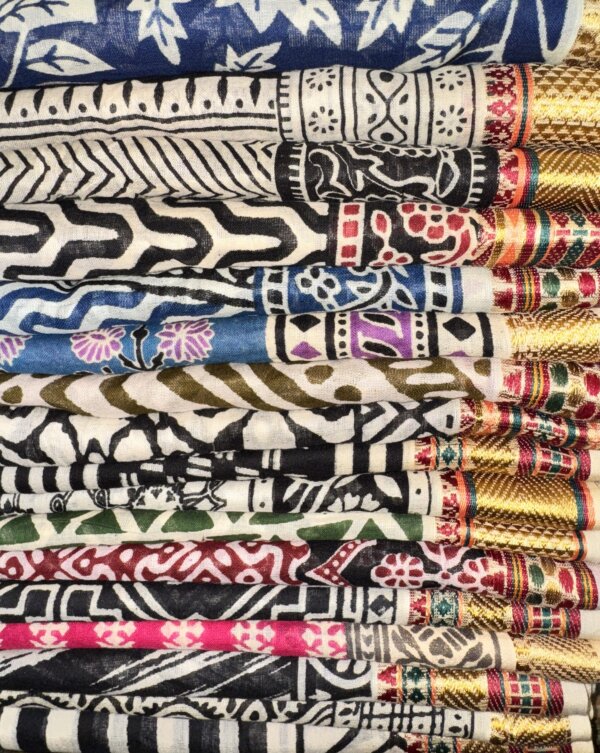 foulard à bande dorée tout les imprimés
