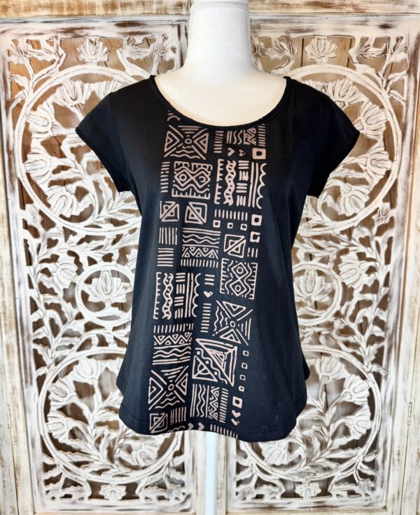 pull organique avec imprimé noir
