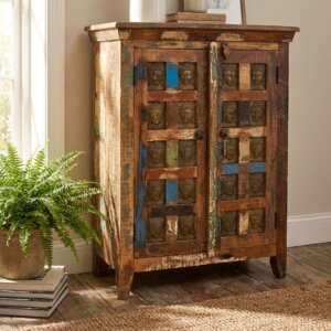 Armoire avec tête de bouddha