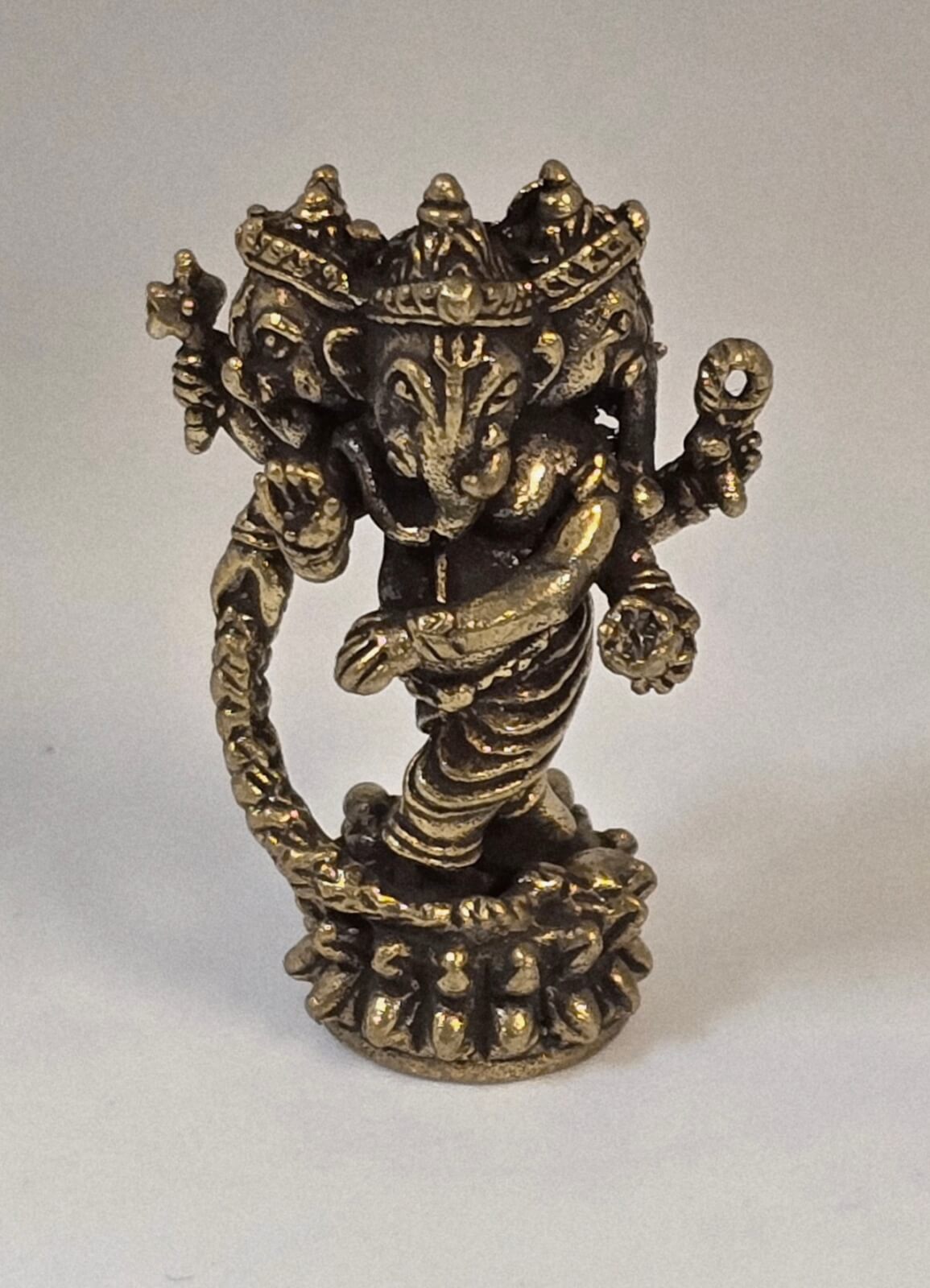 Petite Statue Ganesh a trois tête